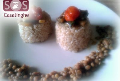 Riso integrale con verdure e lenticchie