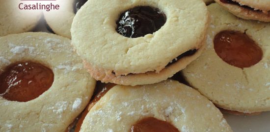Biscotti con marmellata